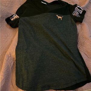 PINK VS BLING tee Gray and black size xs